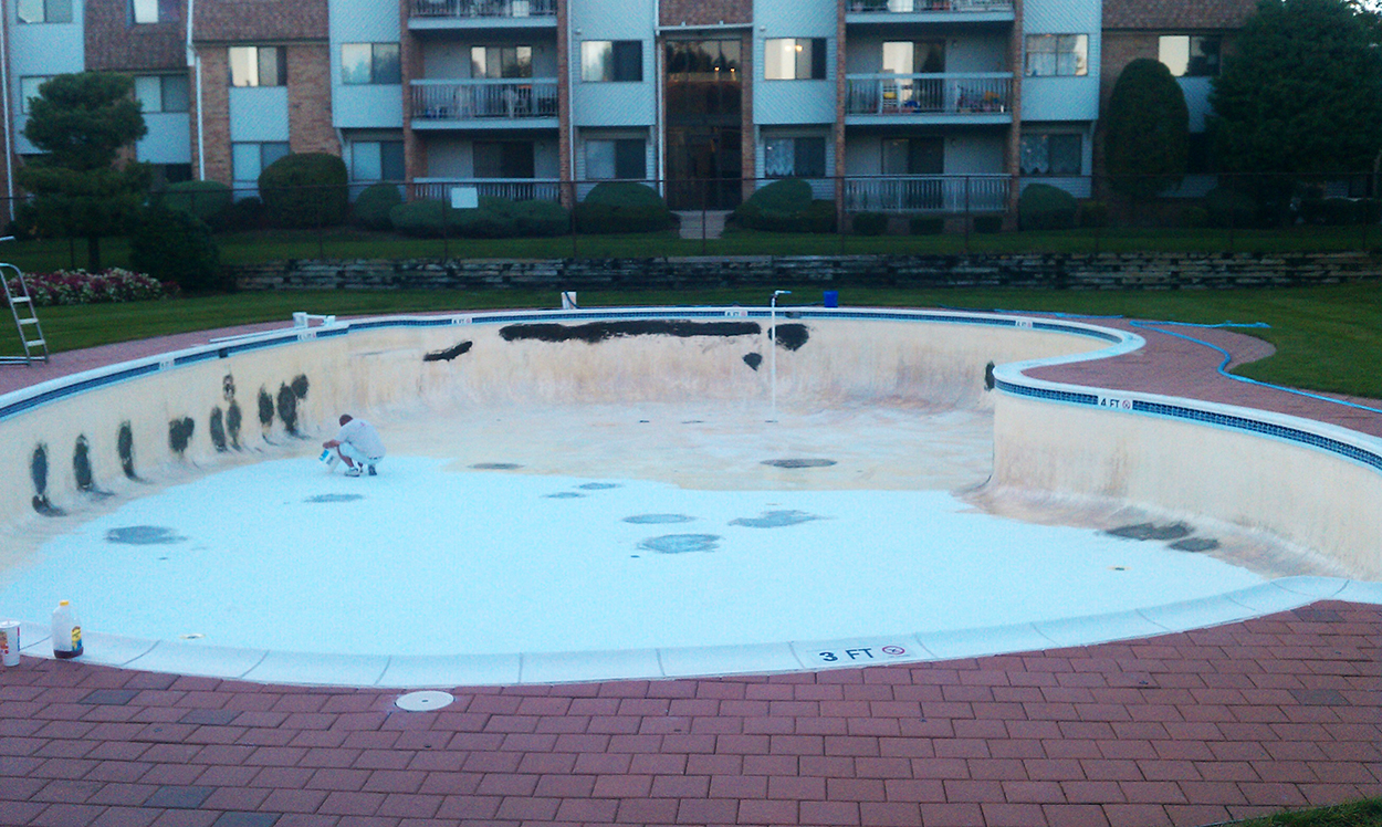 resurfacing a fiberglass pool