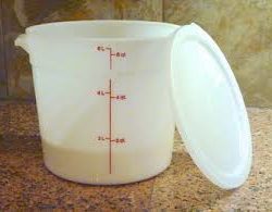 5 Quart Measuring Container