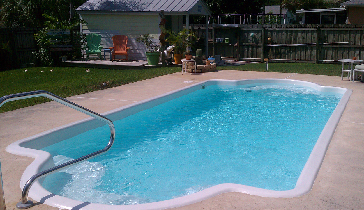 painting a fibreglass pool
