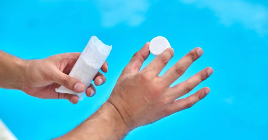 how much chlorine to add to pool