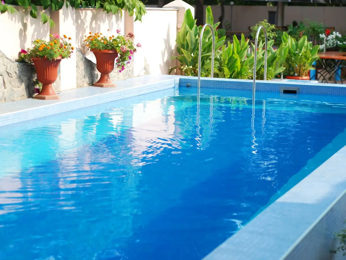 Benefits of an Epoxy Pool Makeover